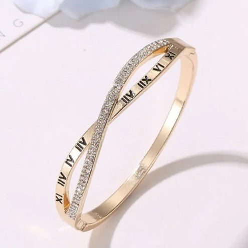 Roman Crossover Hand Bracelet